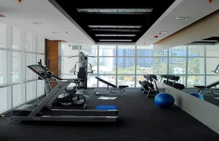 Apartment Spacious 1br With 300mbps Wifi In Bgc Manila