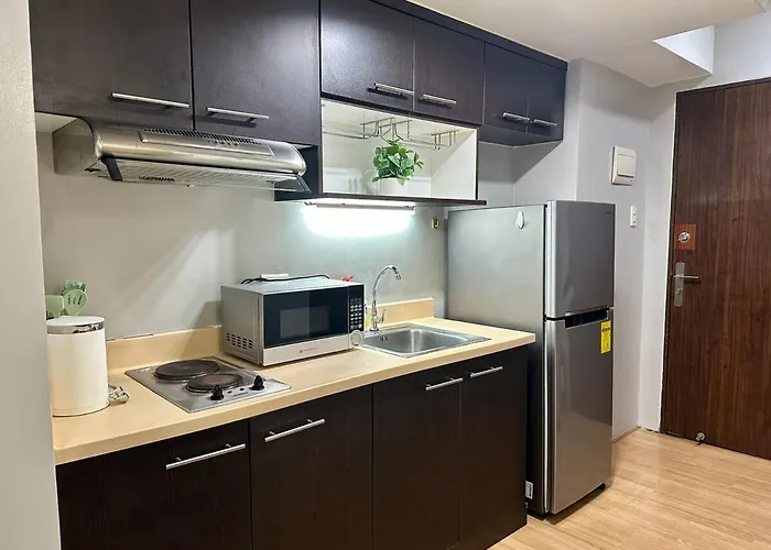 Spacious 1br With 300mbps Wifi In Bgc Apartment Manila