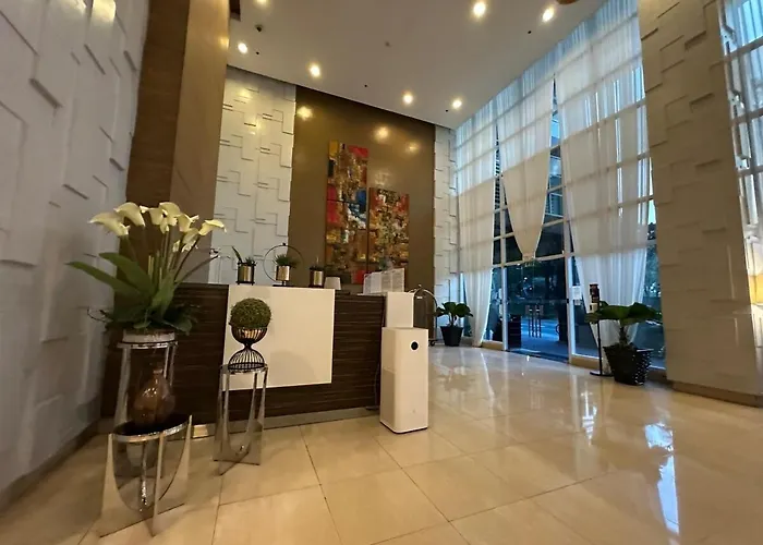 Spacious 1br With 300mbps Wifi In Bgc Apartment