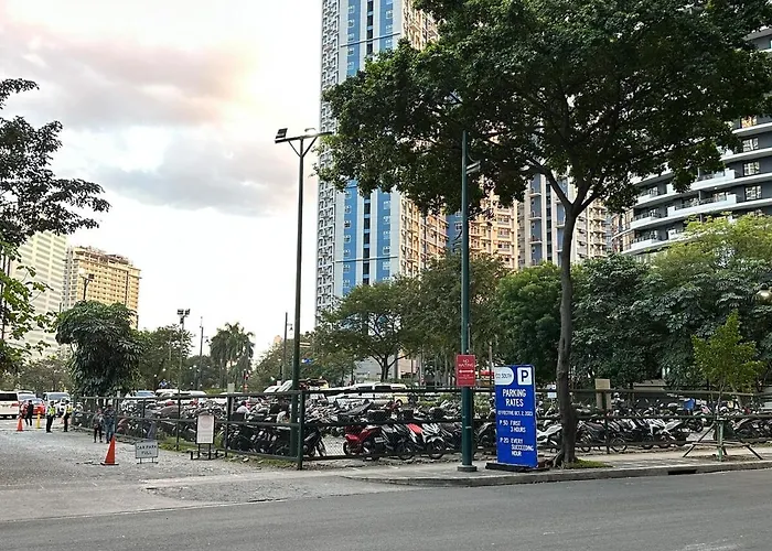 Apartment Spacious 1br With 300mbps Wifi In Bgc *